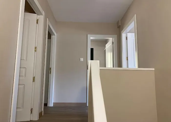 Casa En Montealegre Reformada Y Acogedora * Sámano