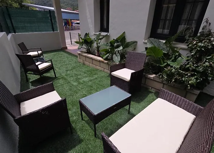 Casa En Montealegre Reformada Y Acogedora * Sámano