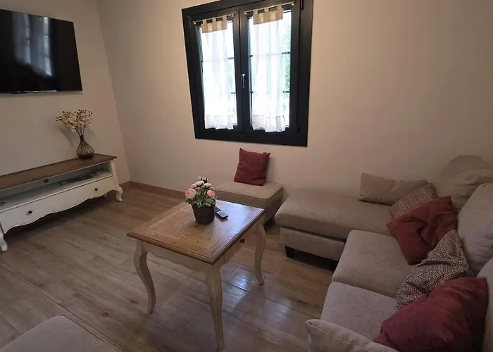 Casa En Montealegre Reformada Y Acogedora Sámano