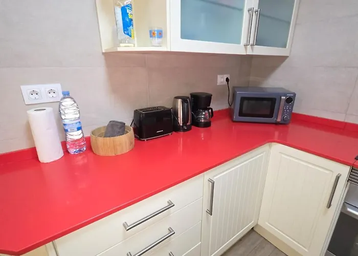 Casa En Montealegre Reformada Y Acogedora * Sámano