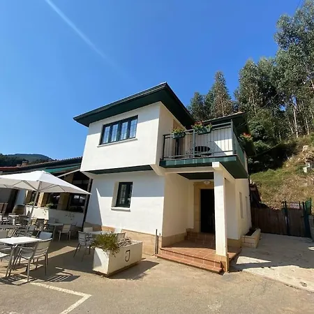 Casa En Montealegre Reformada Y Acogedora * Sámano