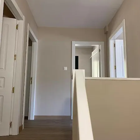 Casa En Montealegre Reformada Y Acogedora * Sámano